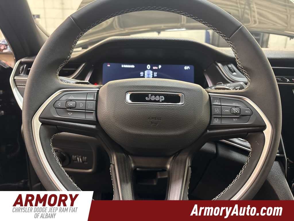 2026 Jeep Grand Cherokee Laredo