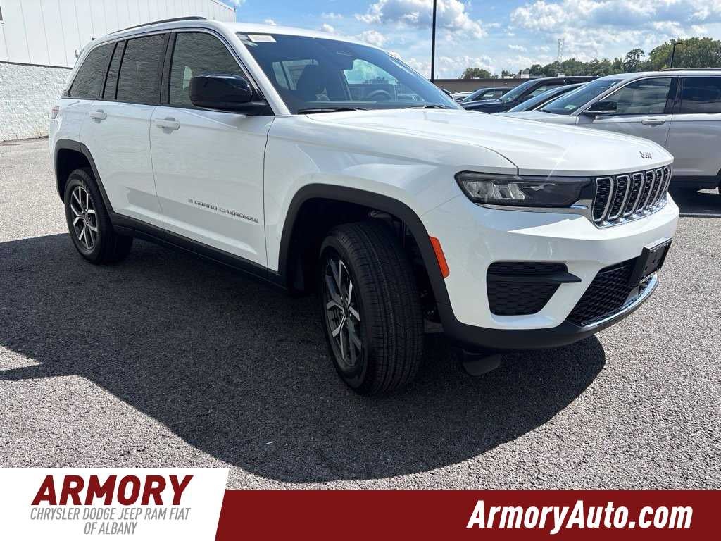 2027 Jeep Grand Cherokee Laredo X