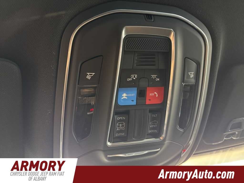 2025 Jeep Grand Cherokee Laredo X