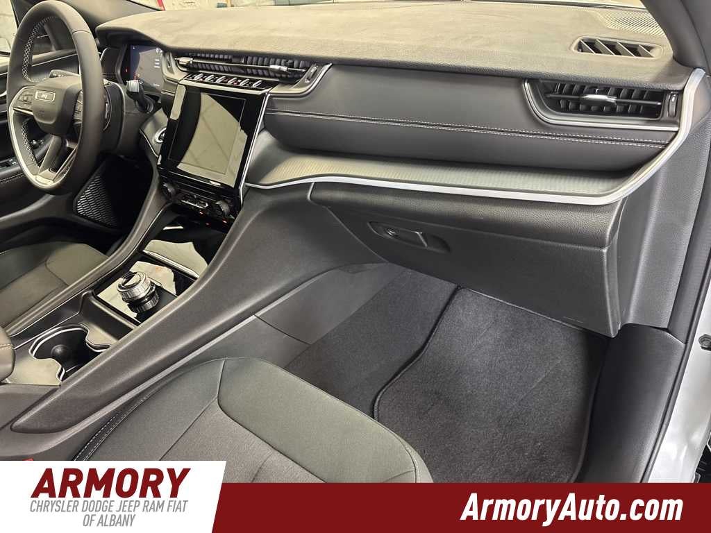 2025 Jeep Grand Cherokee Laredo X