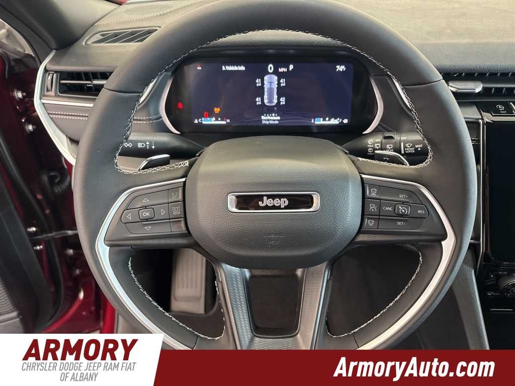 2025 Jeep Grand Cherokee Laredo X