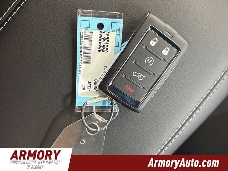 2025 Jeep Grand Cherokee Laredo X