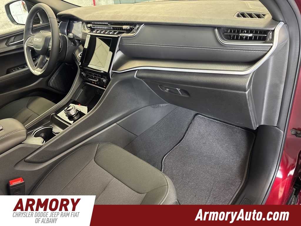 2025 Jeep Grand Cherokee Laredo X