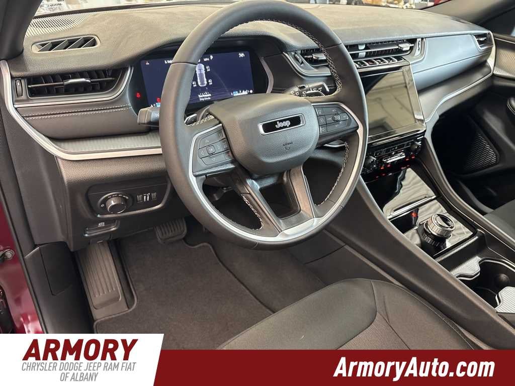 2025 Jeep Grand Cherokee Laredo X