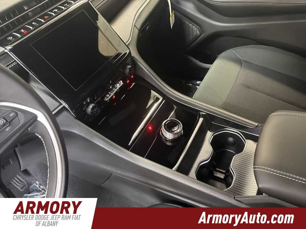 2026 Jeep Grand Cherokee Laredo X