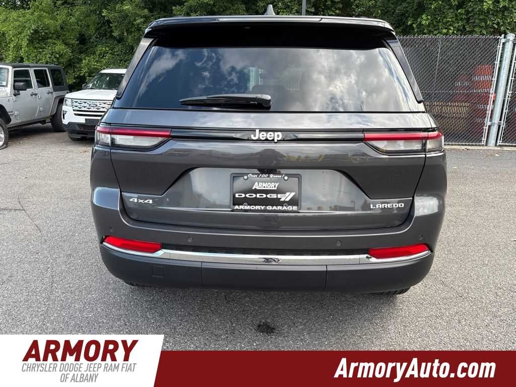 2026 Jeep Grand Cherokee Laredo X