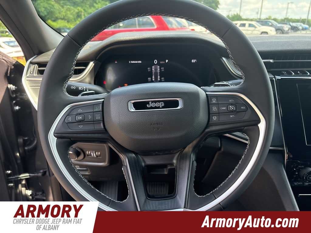 2025 Jeep Grand Cherokee Laredo X