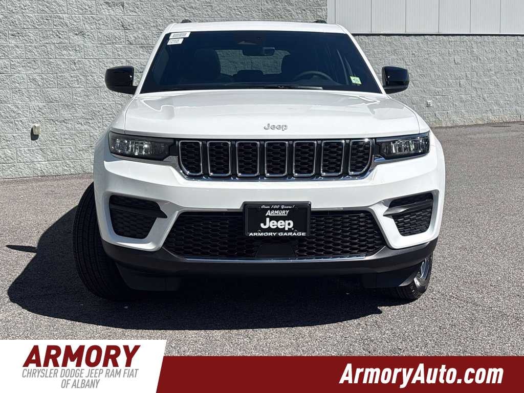 2027 Jeep Grand Cherokee Laredo X