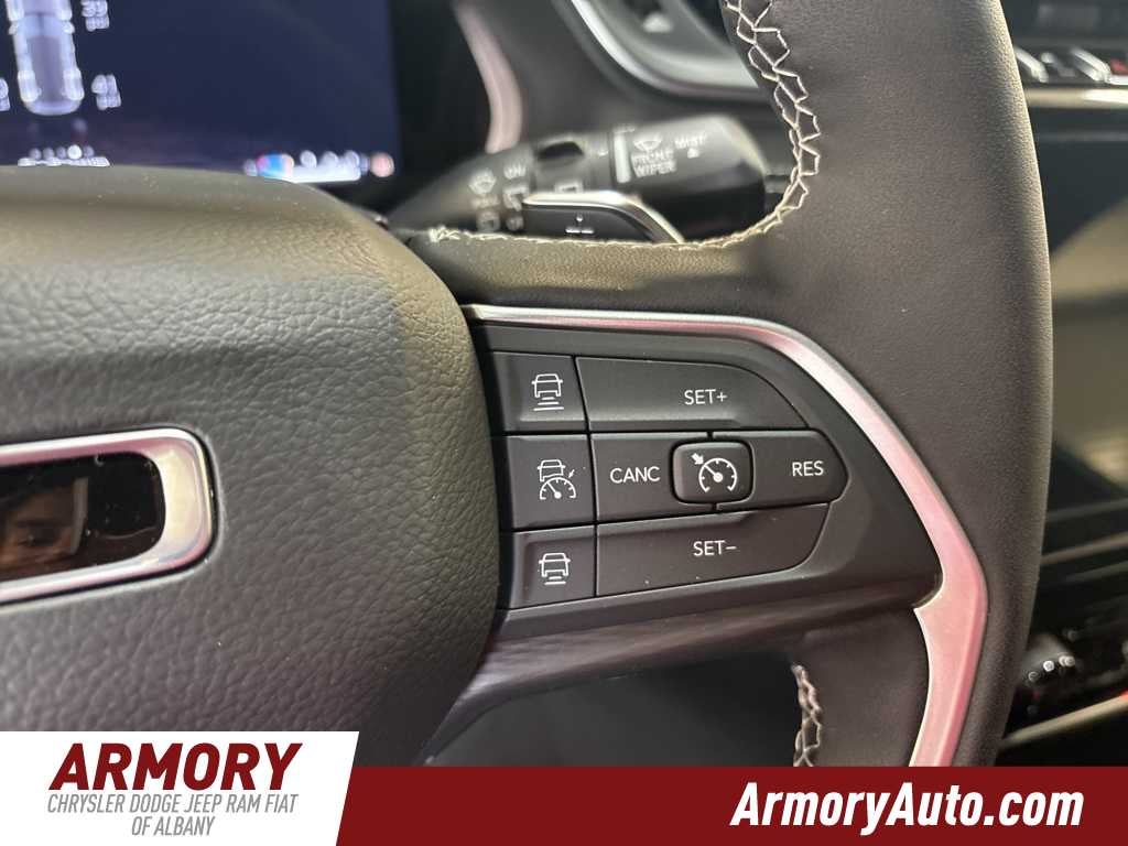 2025 Jeep Grand Cherokee Laredo X