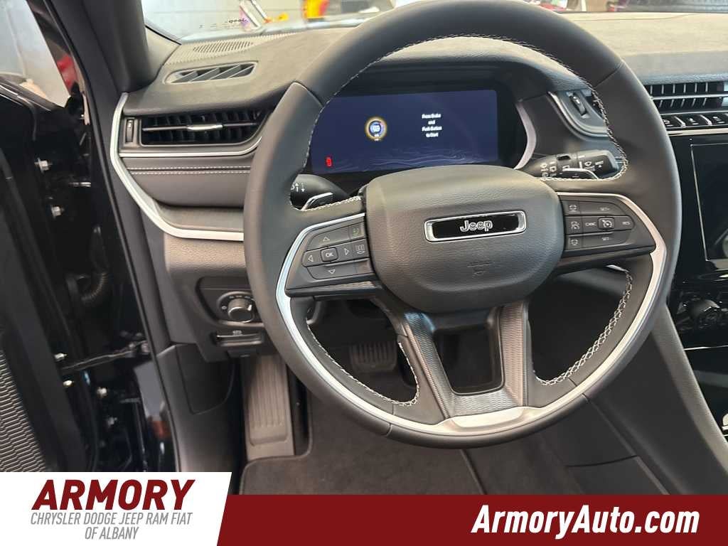 2025 Jeep Grand Cherokee Laredo X