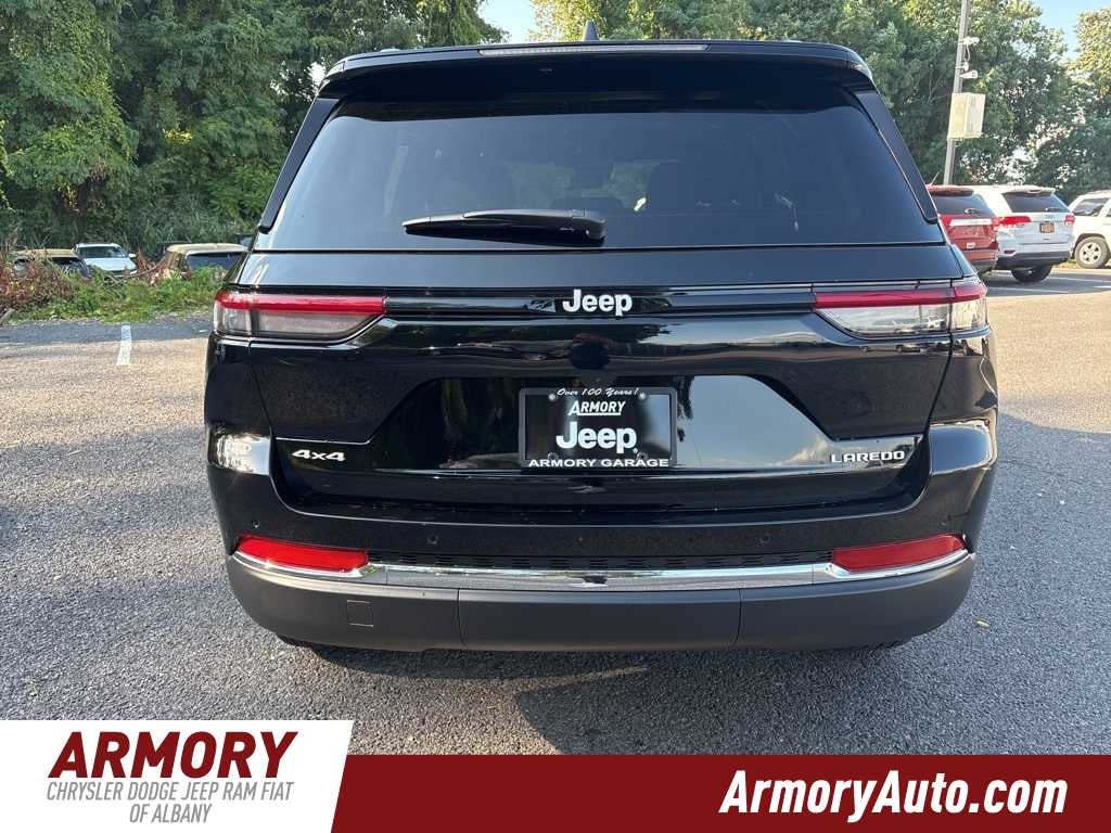 2025 Jeep Grand Cherokee Laredo X
