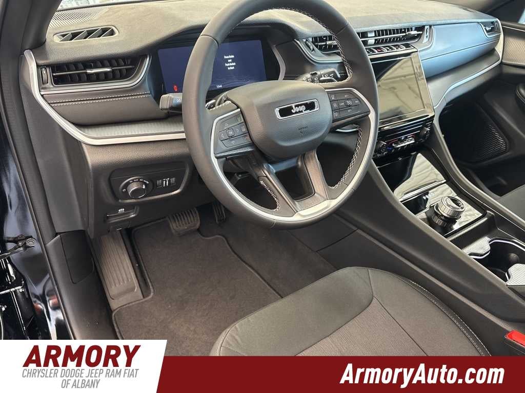 2025 Jeep Grand Cherokee Laredo X