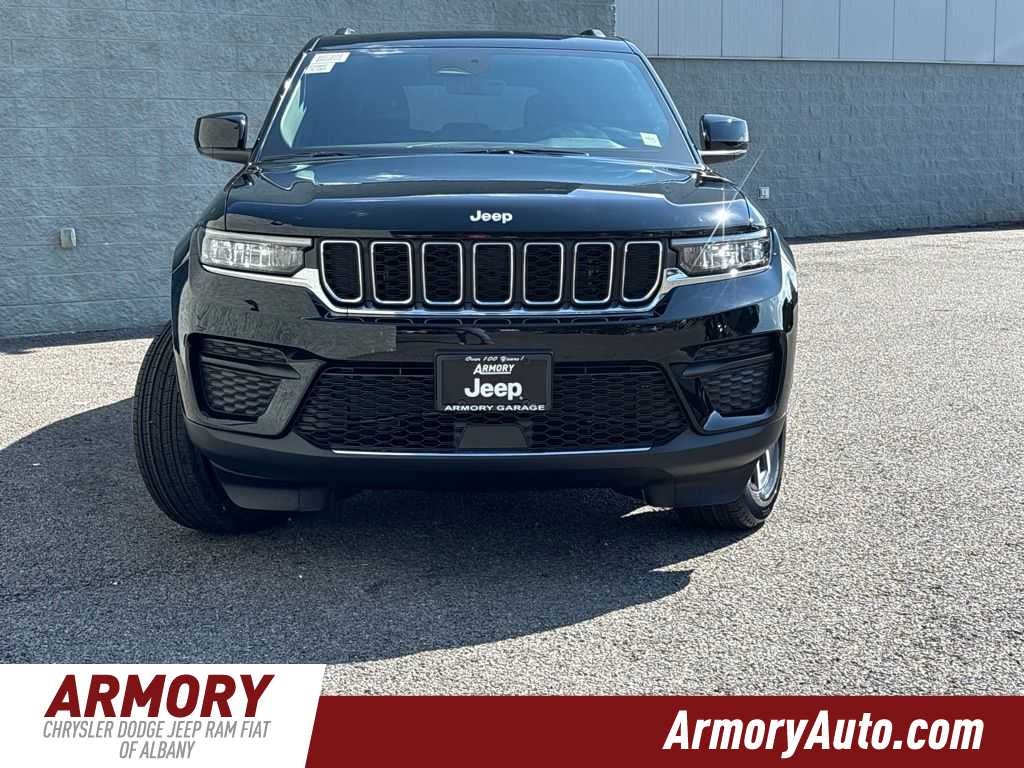 2027 Jeep Grand Cherokee Laredo X