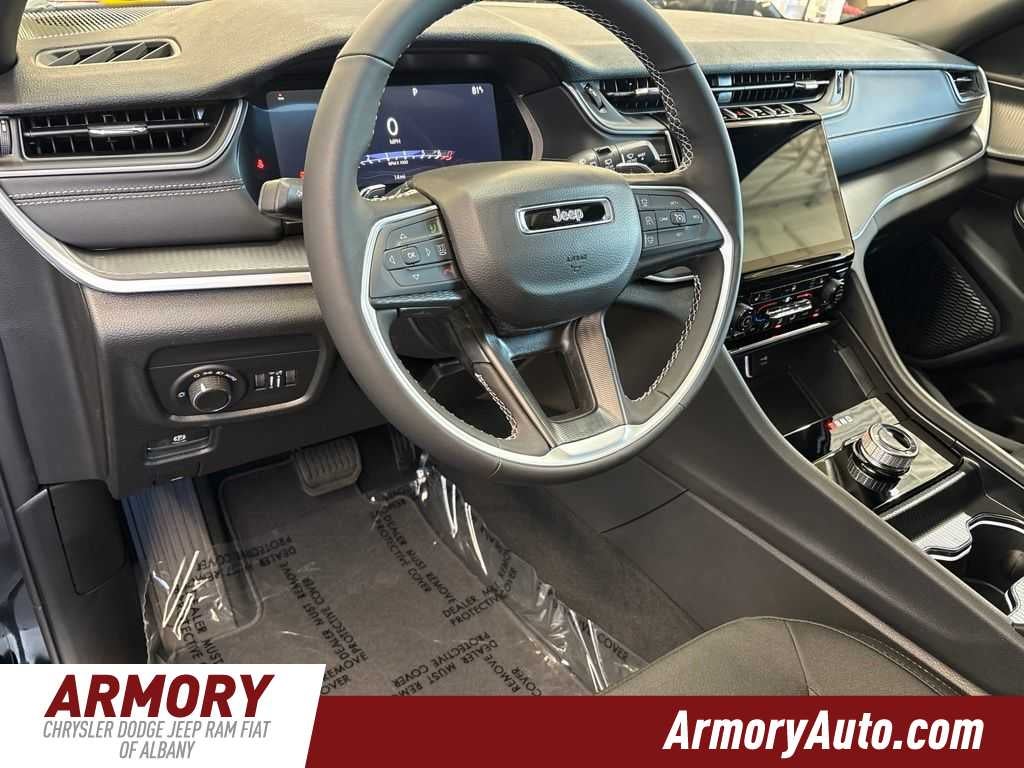 2027 Jeep Grand Cherokee Laredo X