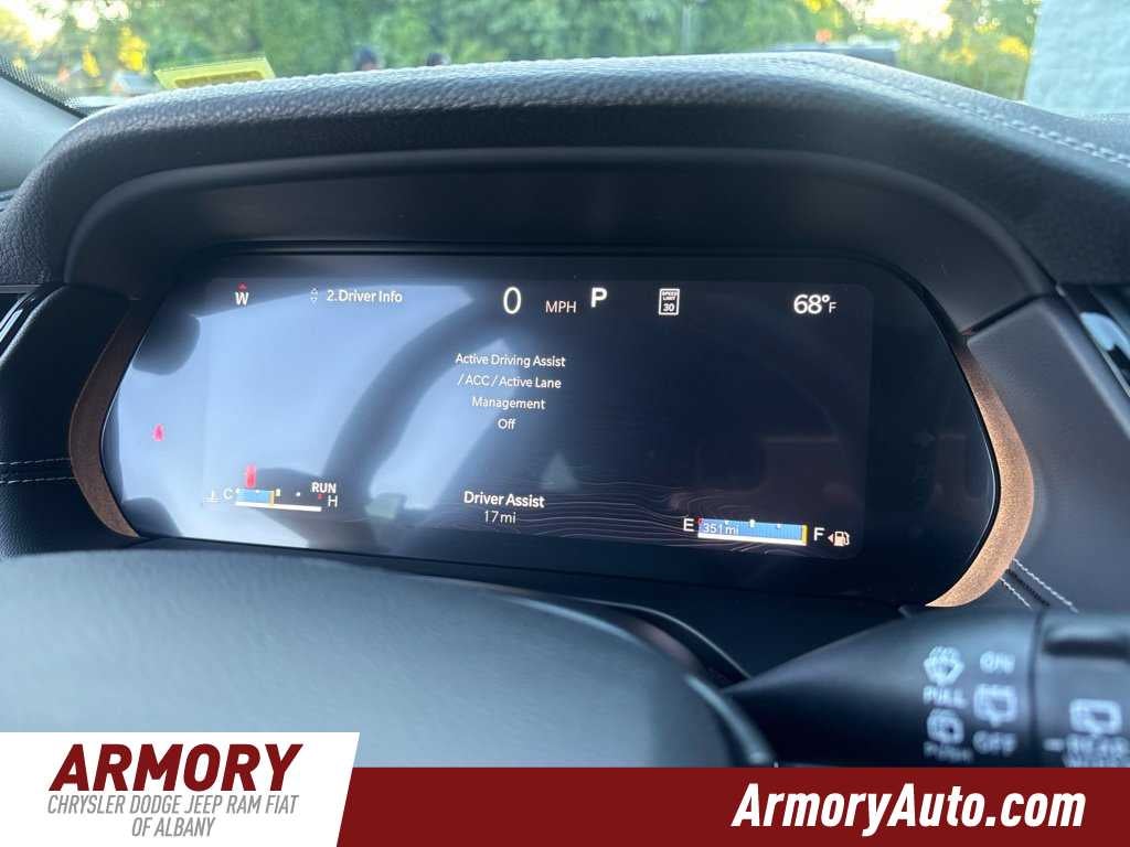 2027 Jeep Grand Cherokee Laredo Altitude