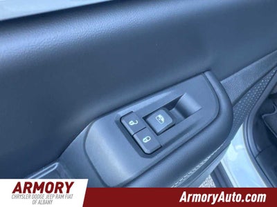 2027 Jeep Grand Cherokee Laredo Altitude