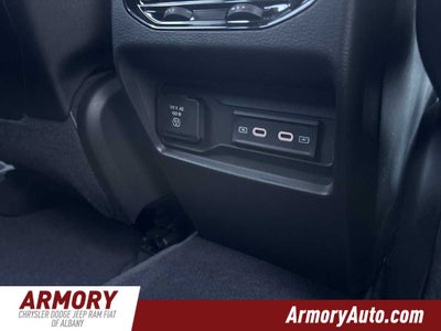 2027 Jeep Grand Cherokee Laredo Altitude