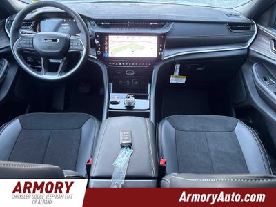 2027 Jeep Grand Cherokee Laredo Altitude