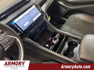 2026 Jeep Grand Cherokee Laredo Altitude