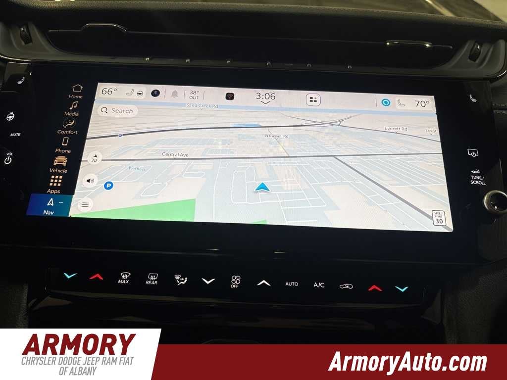 2026 Jeep Grand Cherokee Laredo Altitude