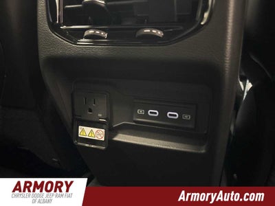 2026 Jeep Grand Cherokee Laredo Altitude