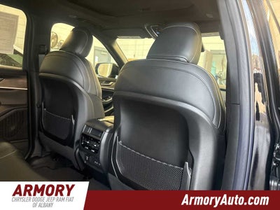 2026 Jeep Grand Cherokee Laredo Altitude