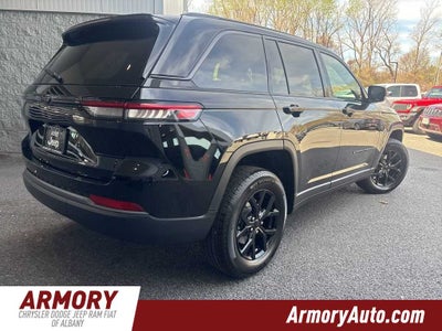2026 Jeep Grand Cherokee Laredo Altitude