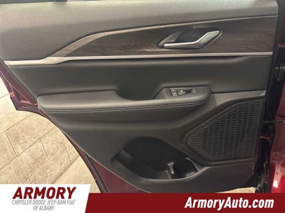 2026 Jeep Grand Cherokee Laredo Altitude