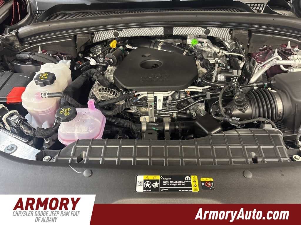 2026 Jeep Grand Cherokee Laredo Altitude