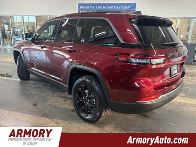 2026 Jeep Grand Cherokee Laredo Altitude