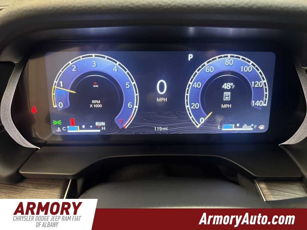 2026 Jeep Grand Cherokee Laredo Altitude
