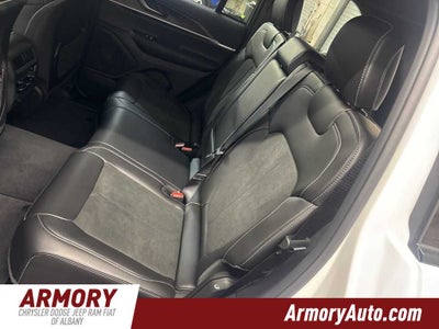 2026 Jeep Grand Cherokee Laredo Altitude