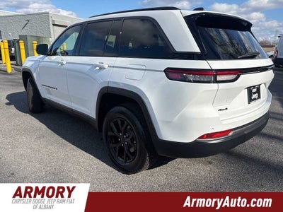 2026 Jeep Grand Cherokee Laredo Altitude