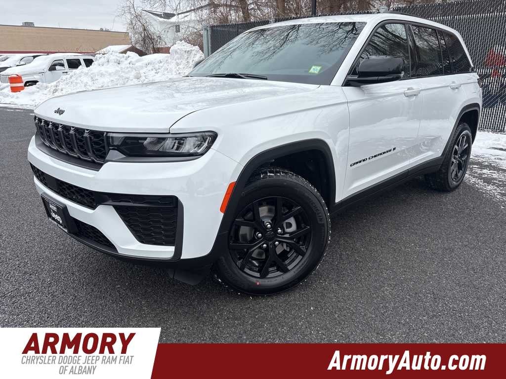 2026 Jeep Grand Cherokee Laredo Altitude