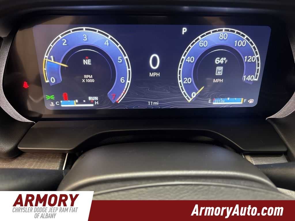 2026 Jeep Grand Cherokee Laredo Altitude