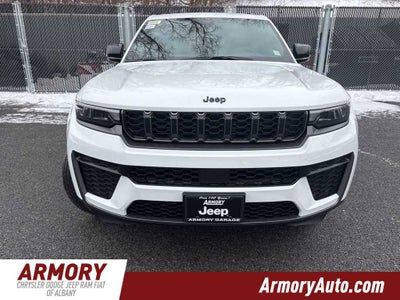 2026 Jeep Grand Cherokee Laredo Altitude