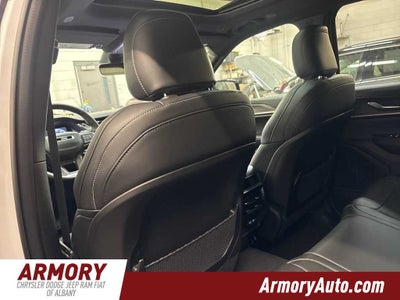 2026 Jeep Grand Cherokee Laredo Altitude