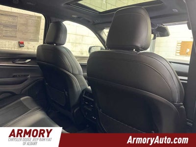 2026 Jeep Grand Cherokee Laredo Altitude