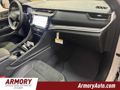 2026 Jeep Grand Cherokee Laredo Altitude