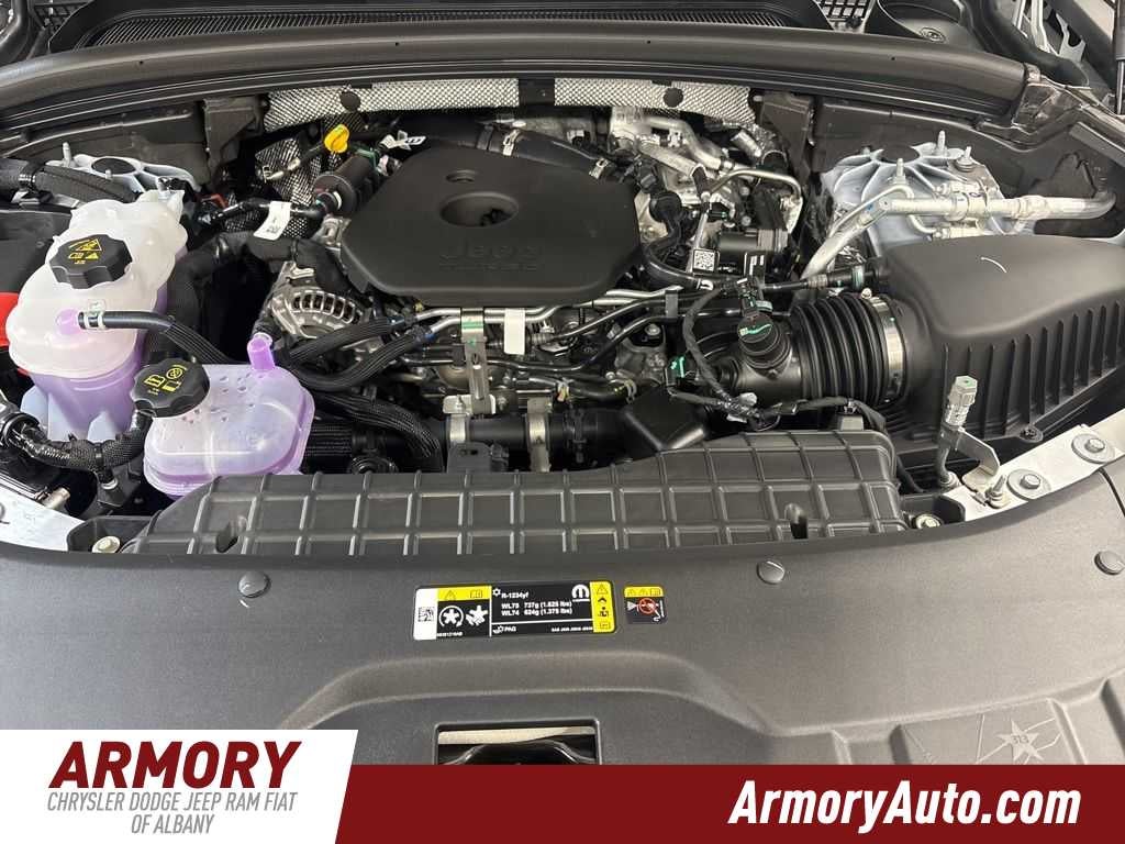 2026 Jeep Grand Cherokee Laredo Altitude