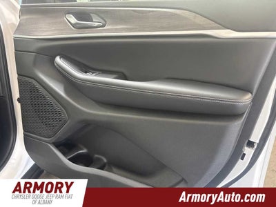 2026 Jeep Grand Cherokee Laredo Altitude