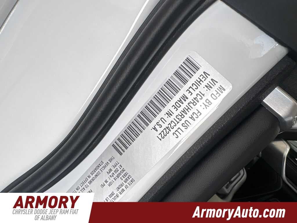 2026 Jeep Grand Cherokee Laredo Altitude