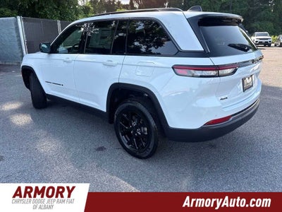 2026 Jeep Grand Cherokee Laredo Altitude