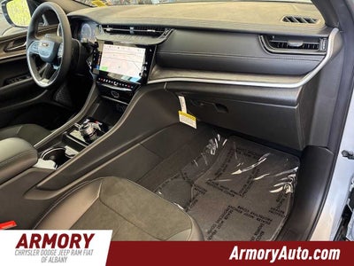 2026 Jeep Grand Cherokee Laredo Altitude