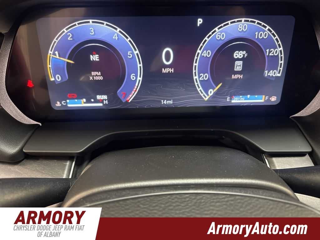 2026 Jeep Grand Cherokee Laredo Altitude