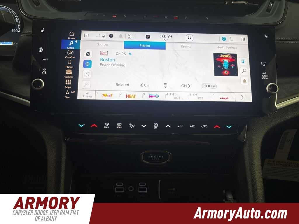 2026 Jeep Grand Cherokee Laredo Altitude