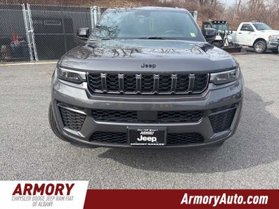 2026 Jeep Grand Cherokee Laredo Altitude