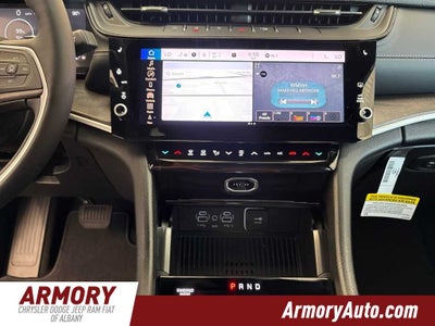 2026 Jeep Grand Cherokee Laredo Altitude