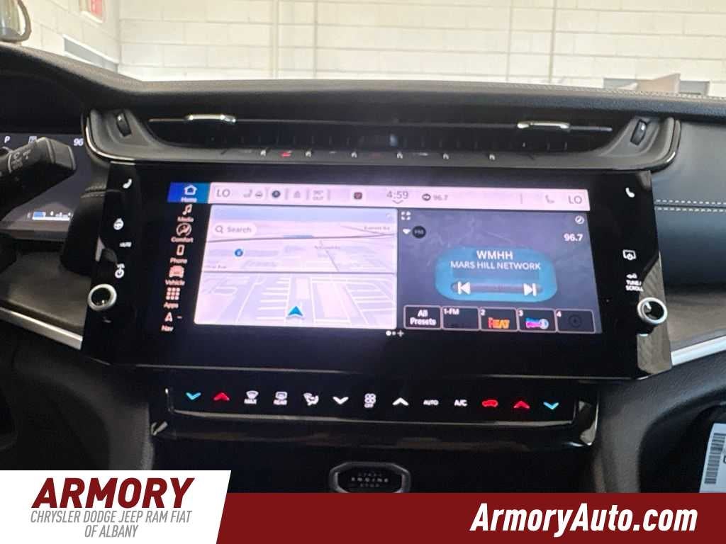 2026 Jeep Grand Cherokee Laredo Altitude