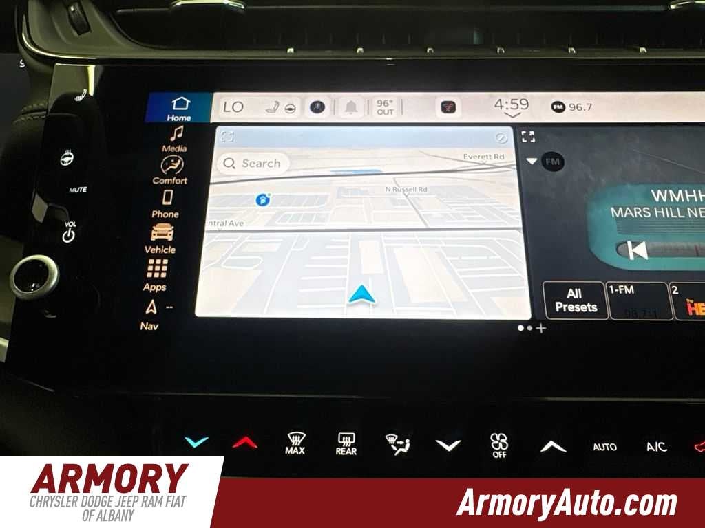 2026 Jeep Grand Cherokee Laredo Altitude